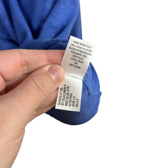 Quiet luxury silk linen sweater Banana Republic blue v‎ neck XL - Picture 6 of 6